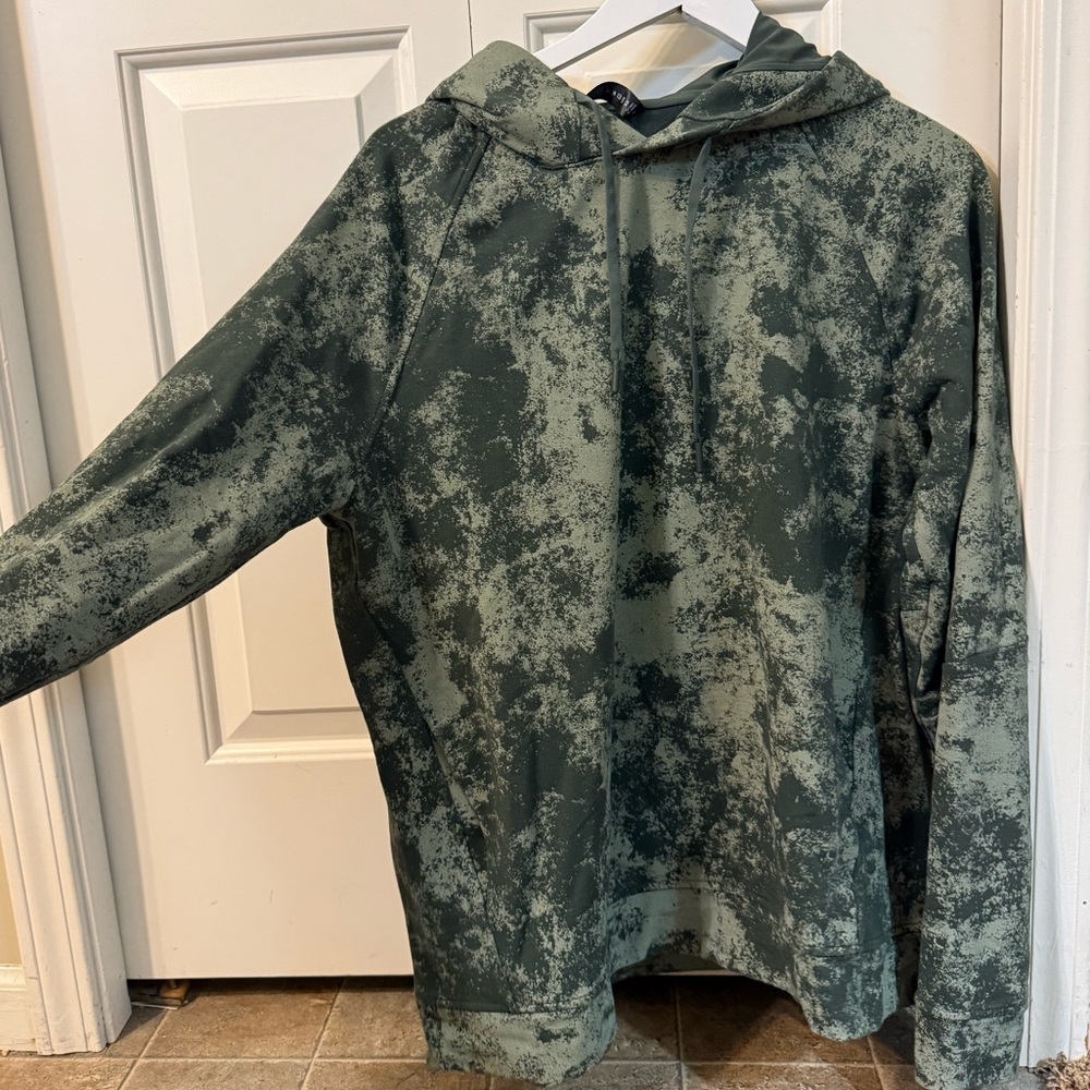 Lululemon Men’s Sweatshirt